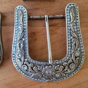 Women's belt buckle
